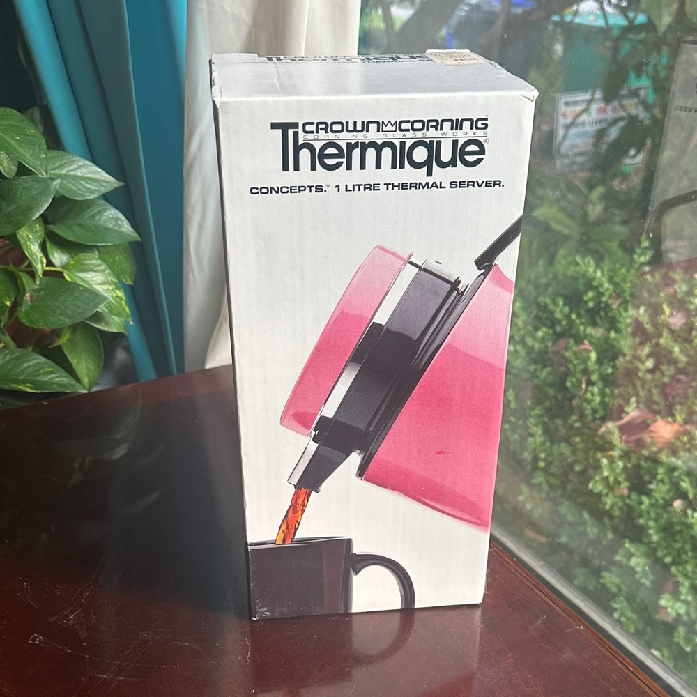 Vintage Crown Corning New Pink Thermal Coffee Server Rare Never Used Collectible